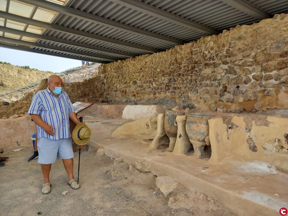 Villena negocia con el Instituto Alicantino de Cultura Juan Gil-Albert la itinerancia del Tesoro de Villena por los principales museos de España