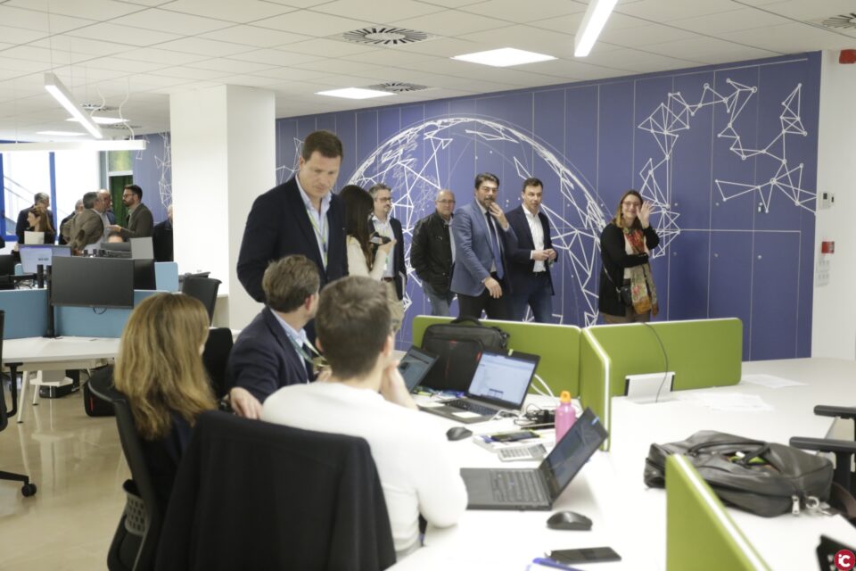 El Ayuntamiento de Alicante continúa con su plan de mejora y modernización de los polígonos industriales de Atalayas y Pla de la Vallonga