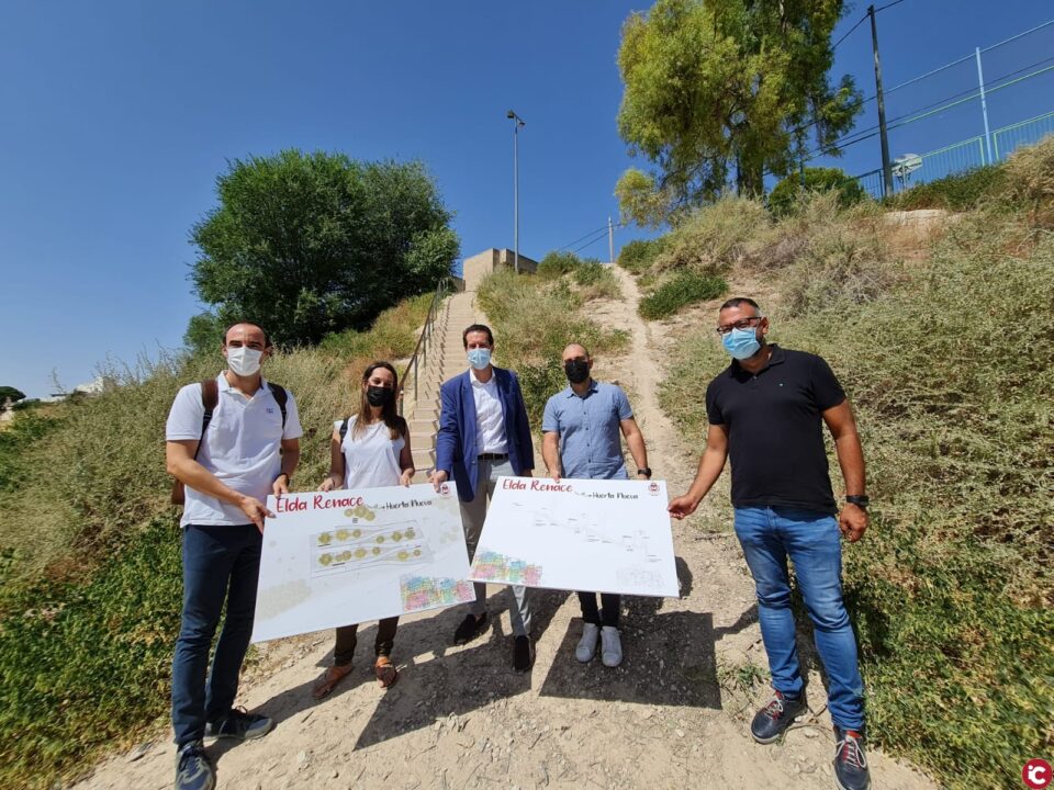 Una rampa con juegos infantiles