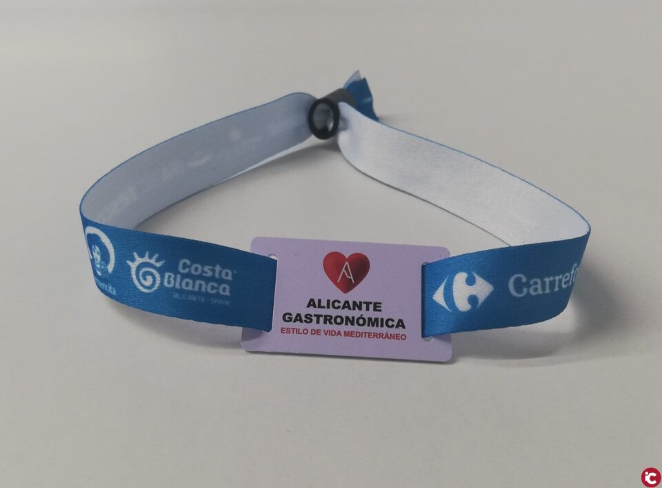 Alicante Gastronómica 2021 implanta un sistema de pulseras inteligentes para controlar el aforo y gestionar los pagos en los stands