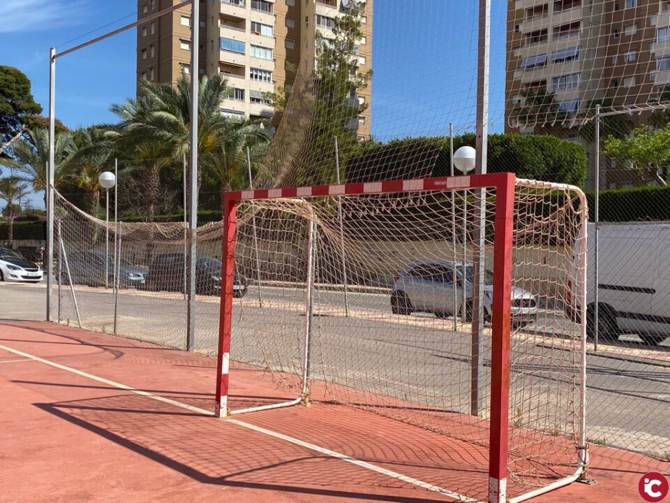 Las pistas deportivas de Fabraquer y Albayna de El Campello van a ser reparadas y mejoradas