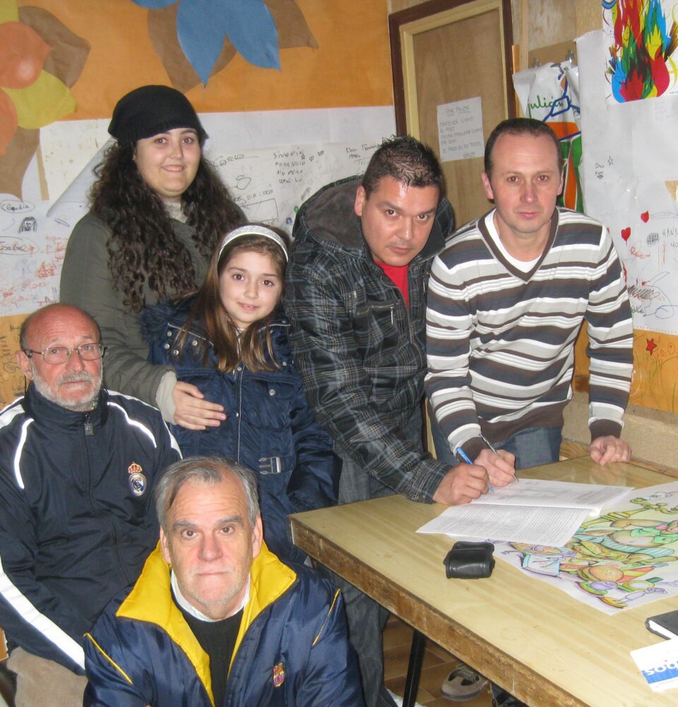 FALLA JOSE ANTONIO LAS TRESCIENTAS DE ELDA.FIRMA DE CONTRATOS FALLAS 2010.