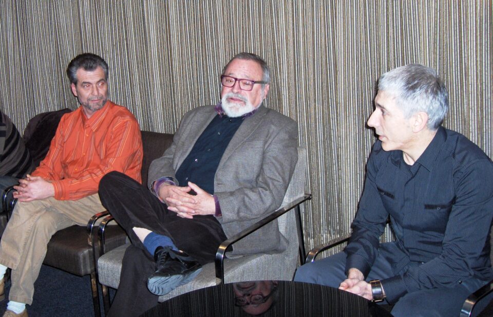 Fernando Savater respalda en Elda y Petrer la labor de UPyD en un encuentro con afiliados y simpatizantes