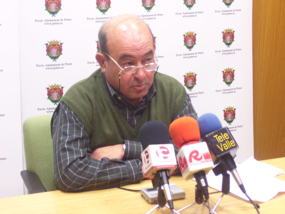 El equipo de Gobierno no entiende las críticas de la oposición al nuevo contrato de aguas que mejora 6 millones  el anterior