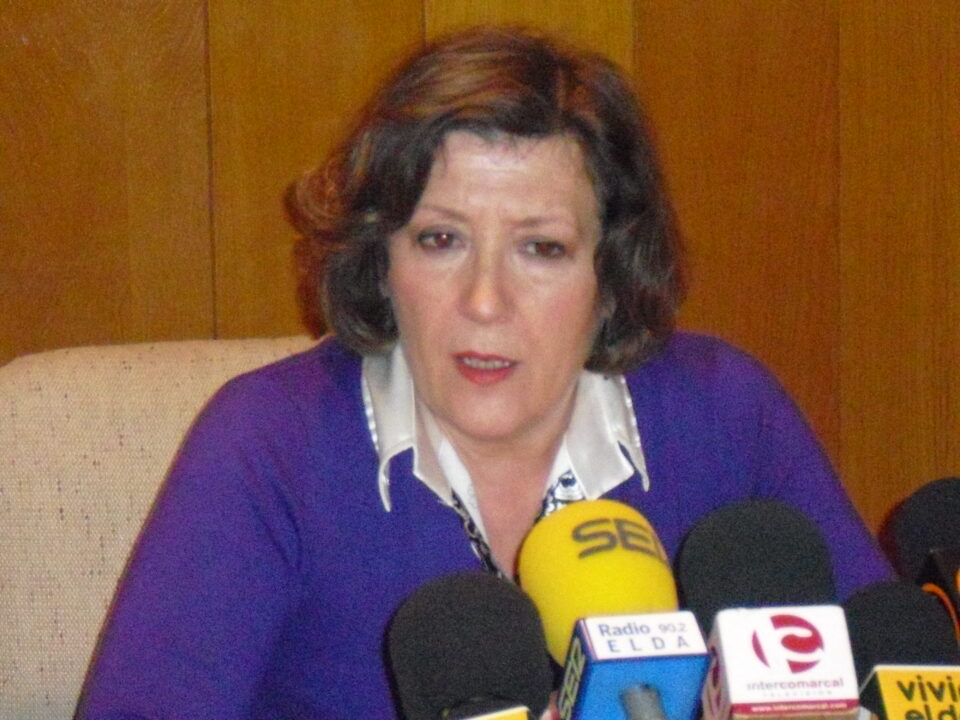 EU exige a la alcaldesa una solución definitiva para las canteras de Bateig