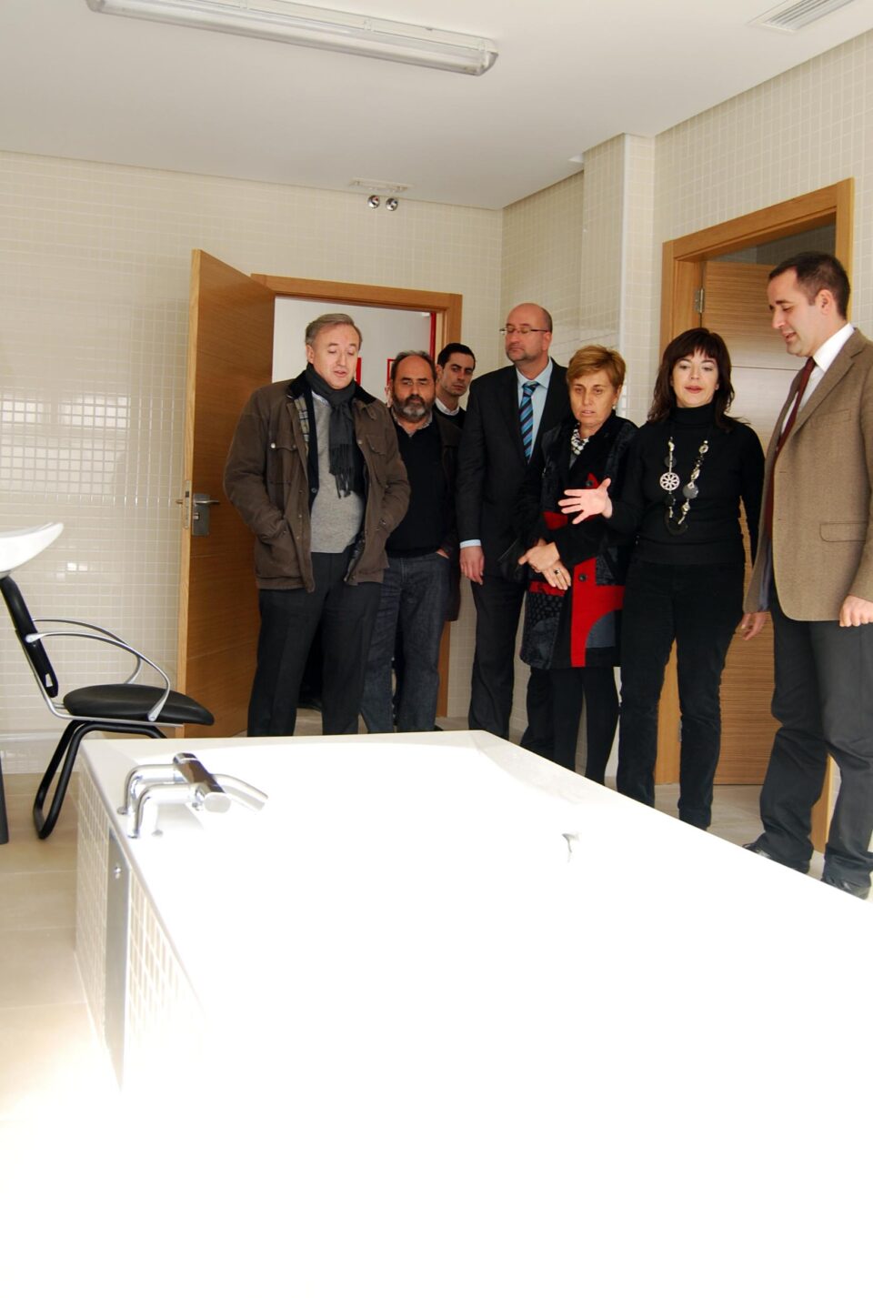 LA ALCALDESA MUESTRA AL SECRETARIO GENERAL DE LOS SOCIALISTAS VALENCIANOS EL NUEVO CENTRO DE DÍA DE ALZHEIMER