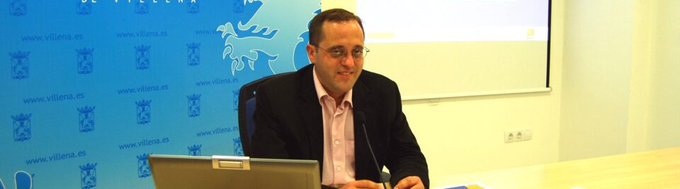 Jesús Martínez le dice a Richart que miente y le recuerda que sobre el asunto urbanístico tendría que inhibirse según Ley