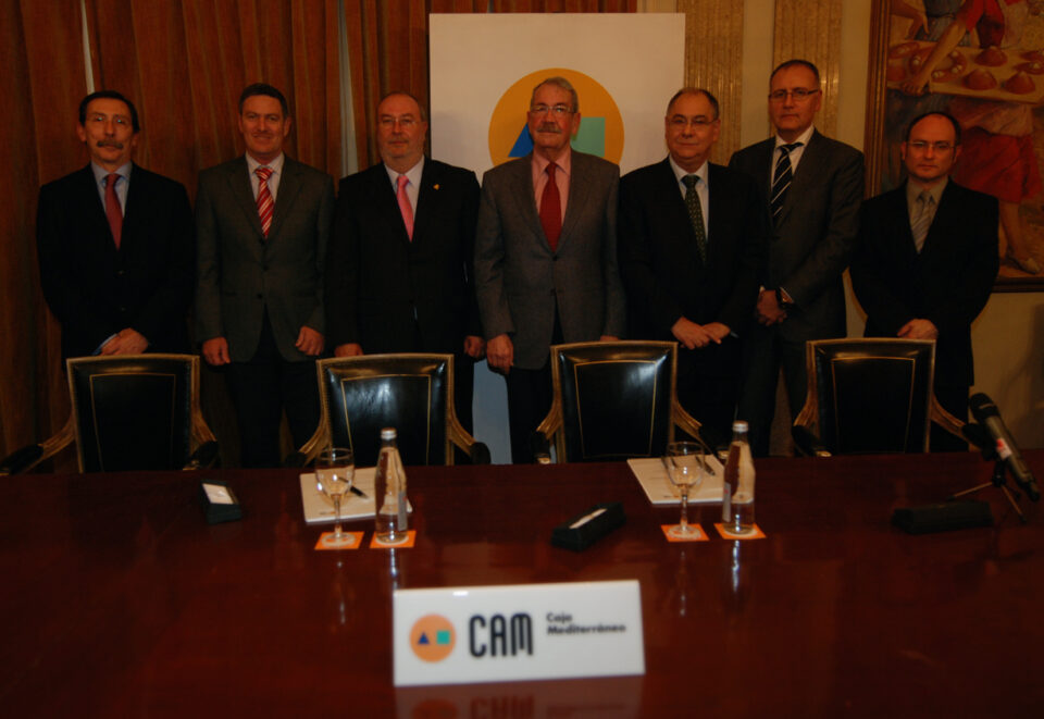 CAJA MEDITERRÁNEO Y LA ASOCIACIÓN DE MONTAJES ELÉCTRICOS Y TELECOMUNICACIONES FIRMAN UN CONVENIO QUE BENEFICIA A 4.000 PERSONAS Y 700 EMPRESAS