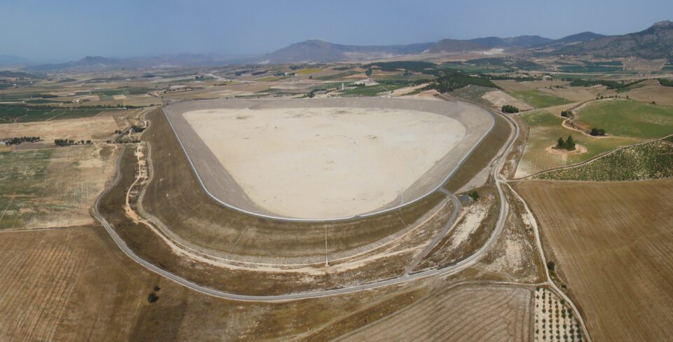 Aprobado el plan de puesta en carga de la balsa de San Diego. La balsa es el punto final del trasvase Júcar-Vinalopó y puede almacenar más de 20 millones de m³