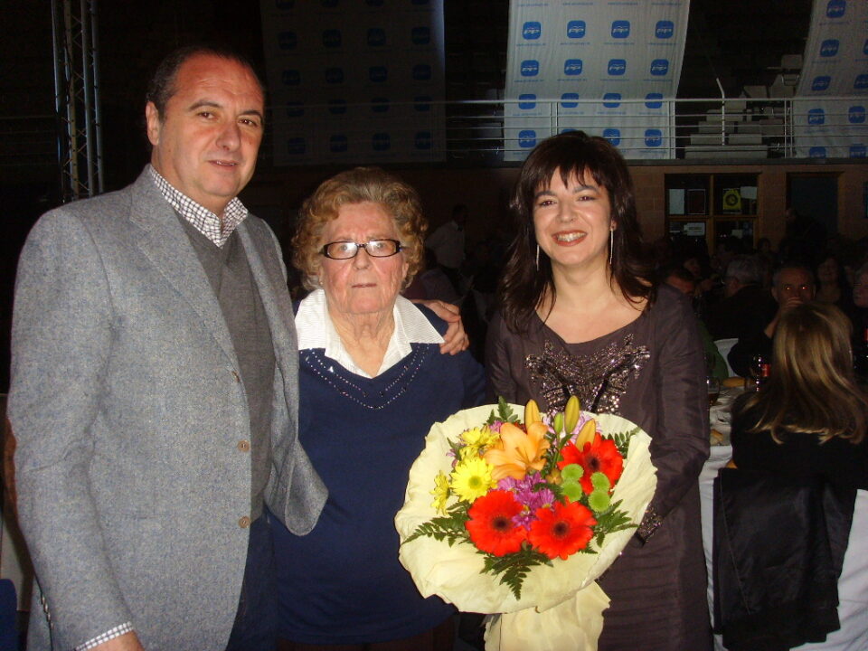 El PP lanza duras críticas a los "cinco tránsfugas" indicando que "no son de fiar". Ripoll y Cospedal avalan a Celia Lledó como candidata del PP a la Alcaldía