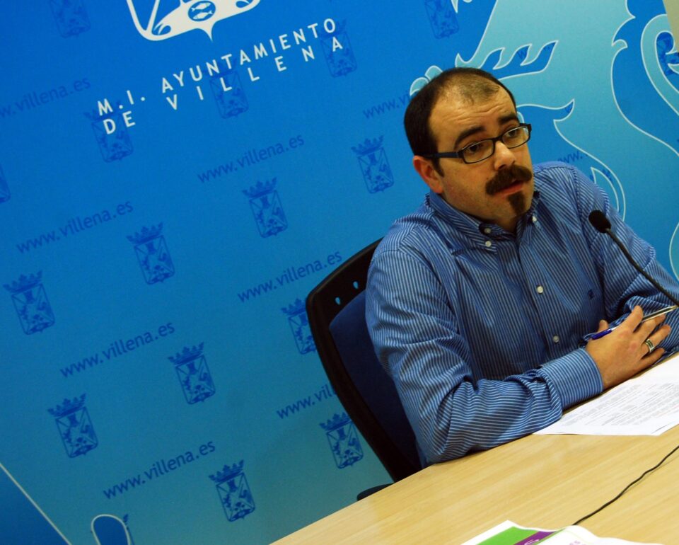 EL AYUNTAMIENTO ABRE LA CONVOCATORIA DE AYUDAS ESCOLARES 2010-2011