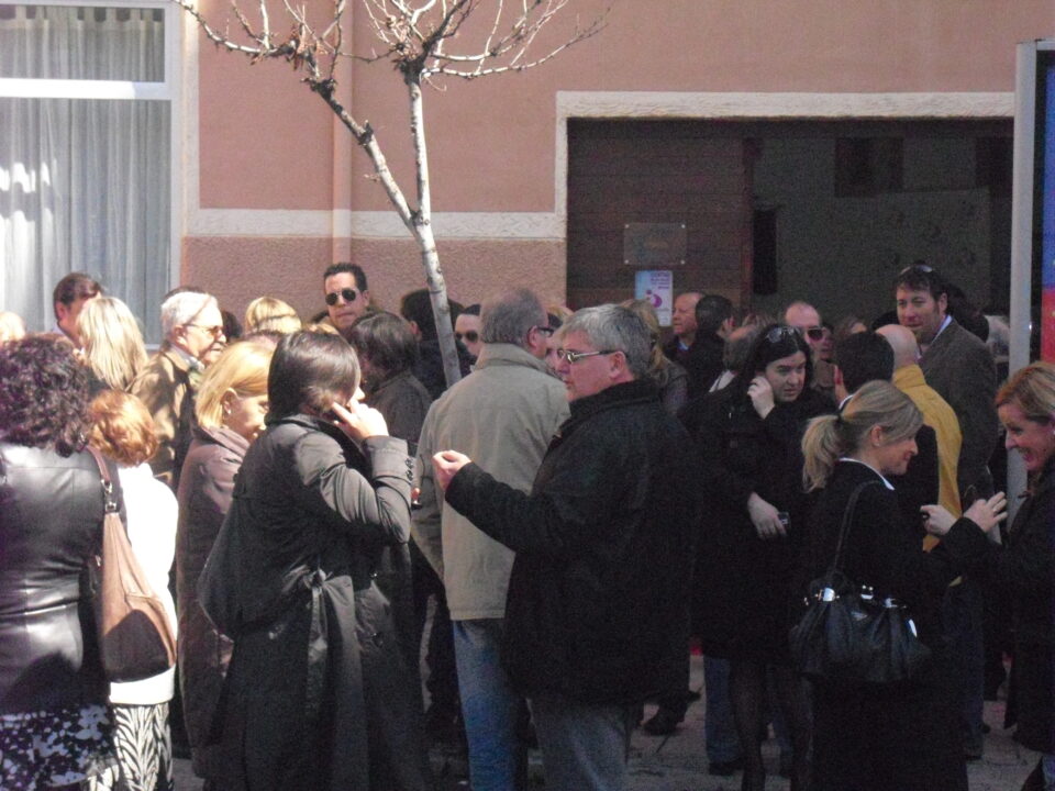 La consellera de bienestar social inaugura las nuevas instalaciones de APANAH