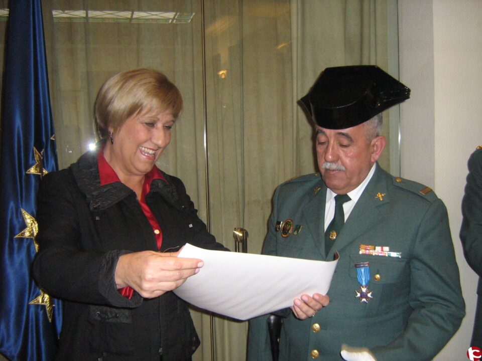 ACTO ENTREGA MEDALLA AL MÉRITO DE LA SEGU RIDAD VIAL