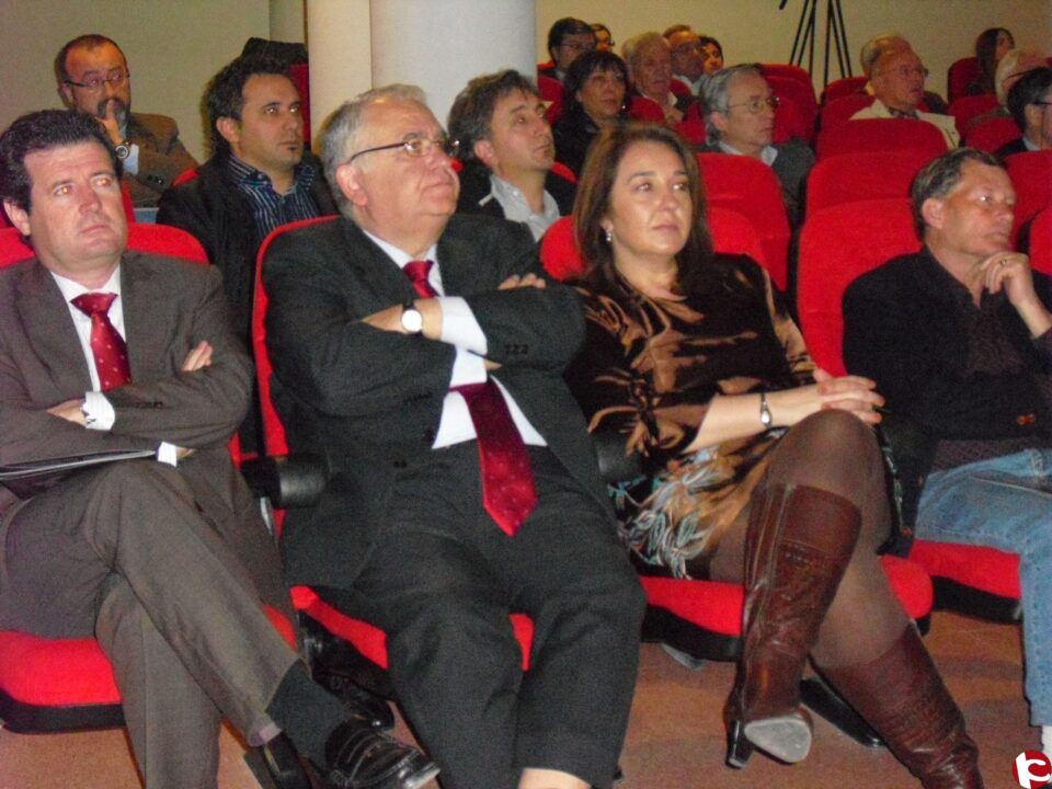 El conseller Juán Cotino se reune en Elda con Políticos y Empresarios para hablar del desarrollo de la Comunidad Valenciana