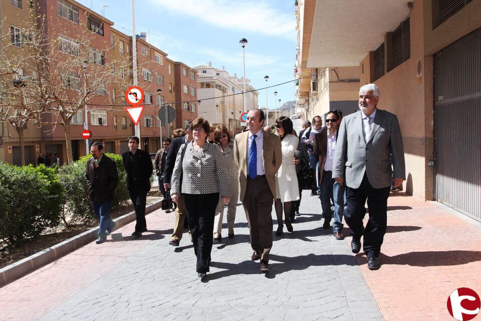 La Diputación de Alicante invierte 337.500  en la reurbanización de varias calles de Onil