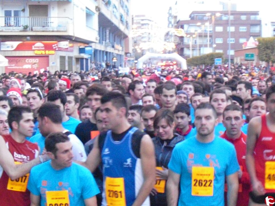 La XXX San Silvestre Eldense batió un nuevo record de participación con 5.170 atletas inscritos. Abdelgafour Lasri ganó en la categoría élite