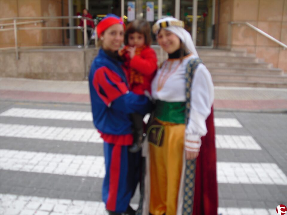 Los pajes Reales han visitado esta mañana el Mercado Central