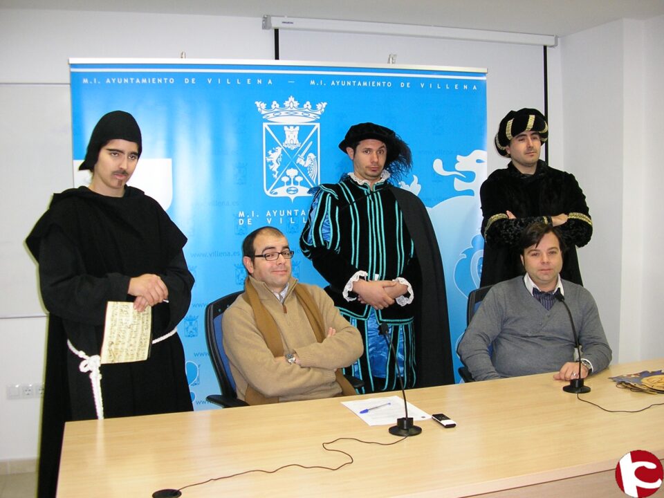 LOS PERSONAJES HISTORICOS MÁS RELEVANTES DE VILLENA ASISTEN A LA PRESENTACIÓN DEL II CONCURSO DE REDACCIÓN