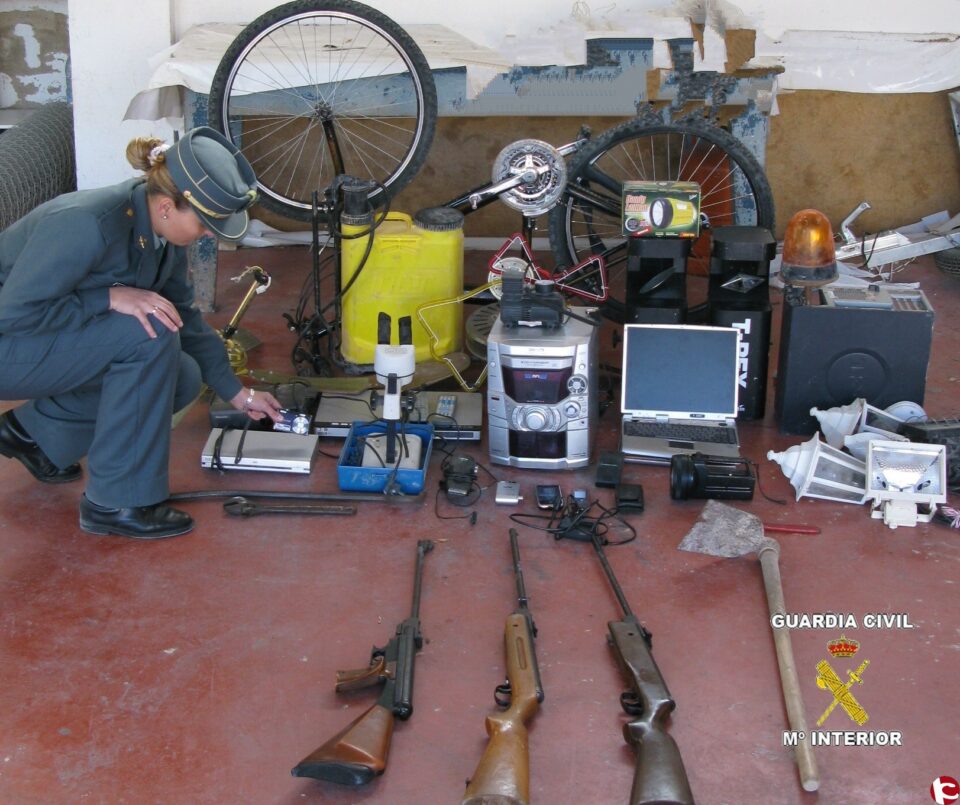 La Guardia Civil logra detener a los presuntos autores de varios robos en casas de campo de Aspe