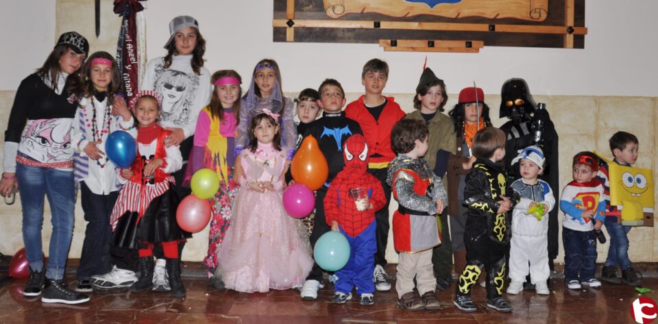 CARNAVAL INFANTIL COMPARSA DE CRISTIANOS