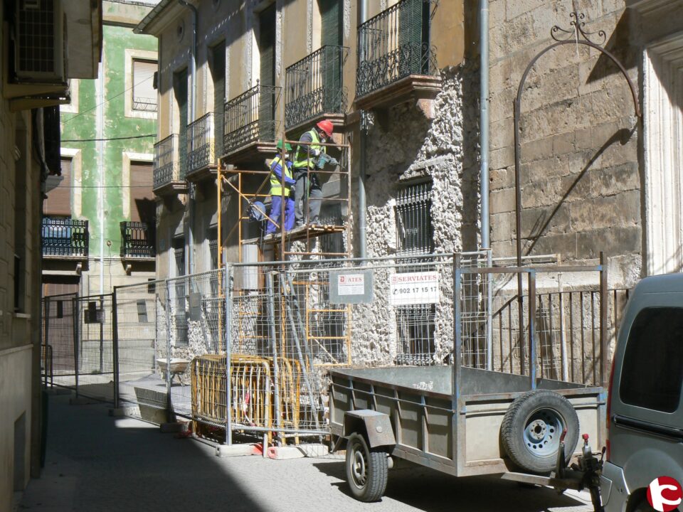 Comienzan las obras de restauración de la casa parroquial de Santiago