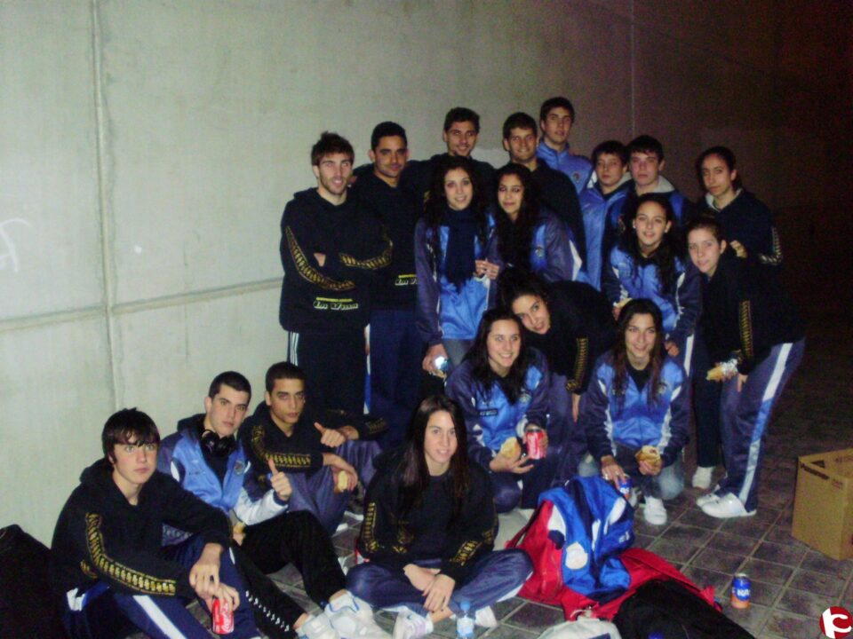 15 metales en el territorial Junior-Absoluto para los nadadores del CNPETRER