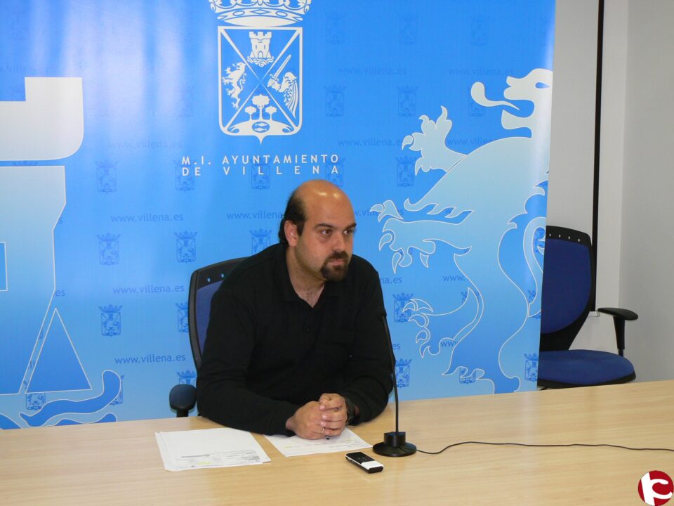 Peralta responde al PSOE sobre seguridad y anunia que la Policía Local contará con cuatro vehículos nuevos