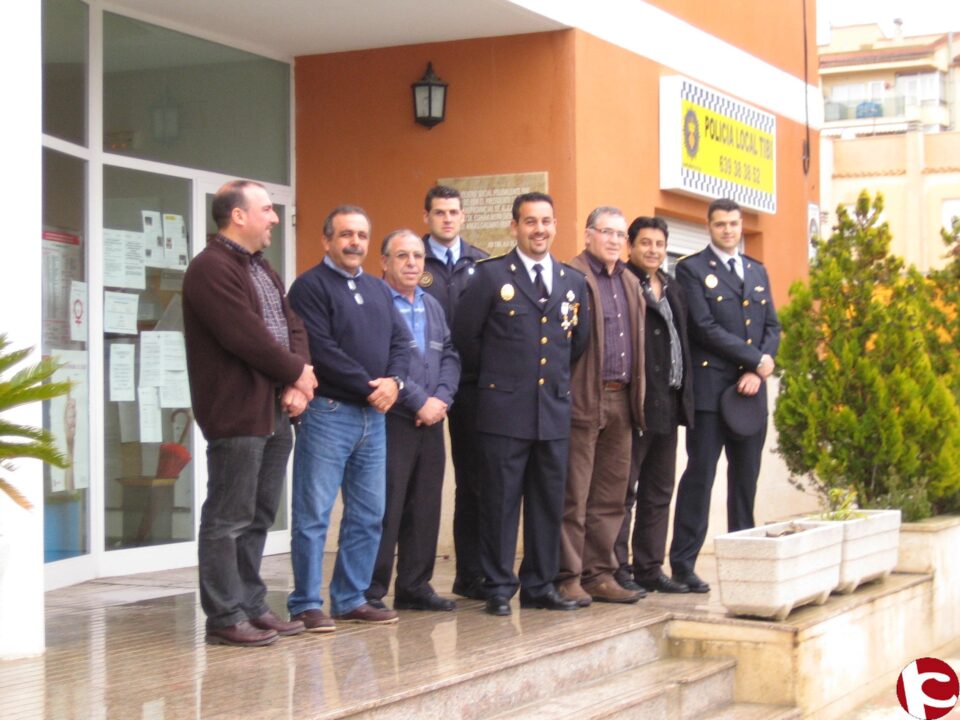 El Jefe del Cuerpo de la Policia Local de Tibi toma posesión de su cargo como funcionario de carrera