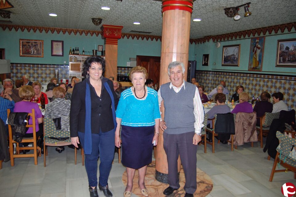 La Tercera Edad celebra la tradicional comida de trigo picao