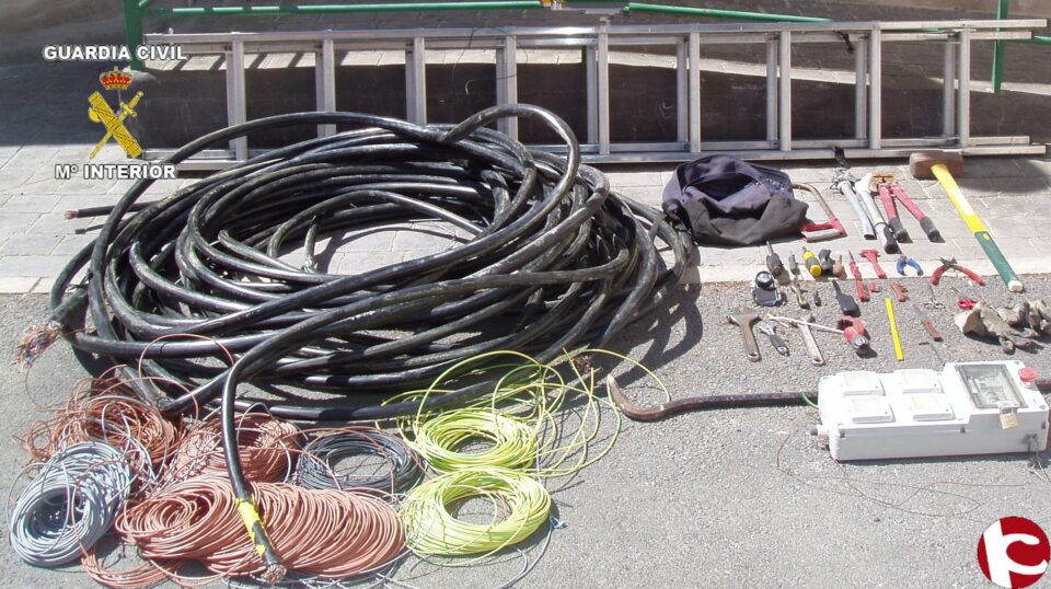 La Guardia Civil detiene a cuatro personas comos presuntas autoras de robos de cable de cobre en la zona de Sax