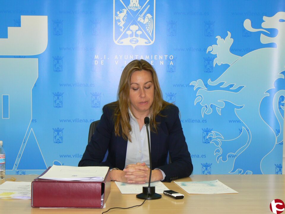 La edil de Urbanismo asegura que la corrida está autorizada y la plaza tiene todas las licencias