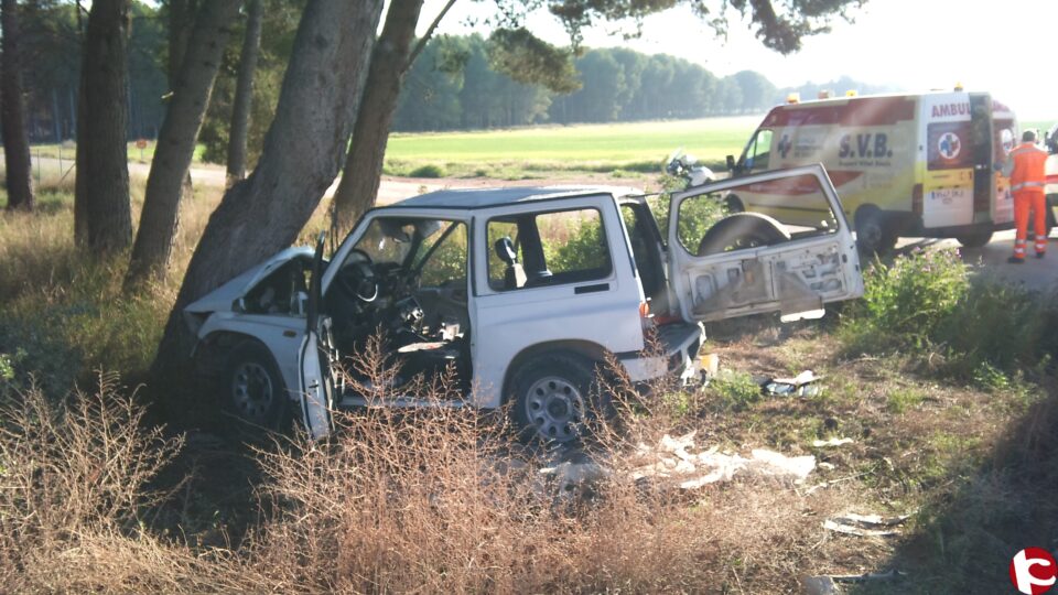 Accidente de trafico en la carretera de Caudete a la altura de la curva del vertedero
