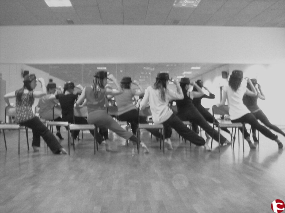 RECUERDOS DEL PASADO CON EL TALLER DE DANZA CONTEMPORÁNEA