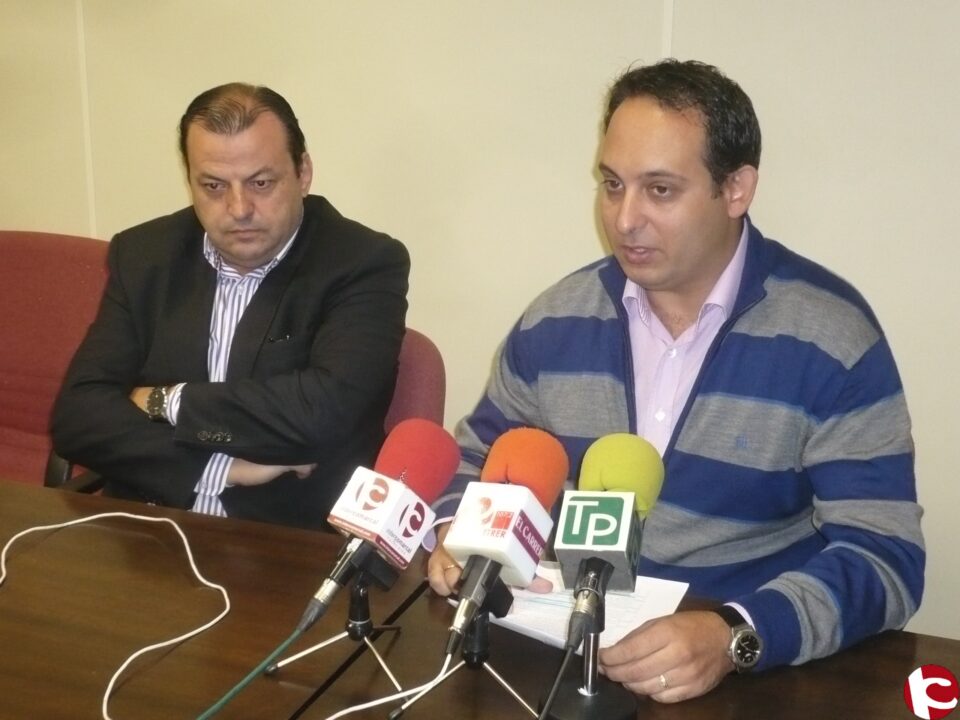 La Junta de Gobierno aprueba la instalación de fibra óptica entre el retén de la Policía y el Ayuntamiento para agilizar trámites