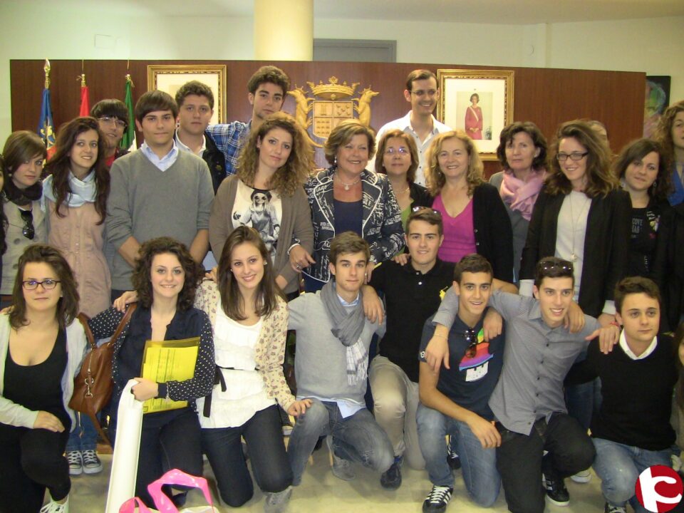 Veinticinco estudiantes italianos participan en un intercambio con alumnos del IES La Mola dentro del programa europeo Comenius
