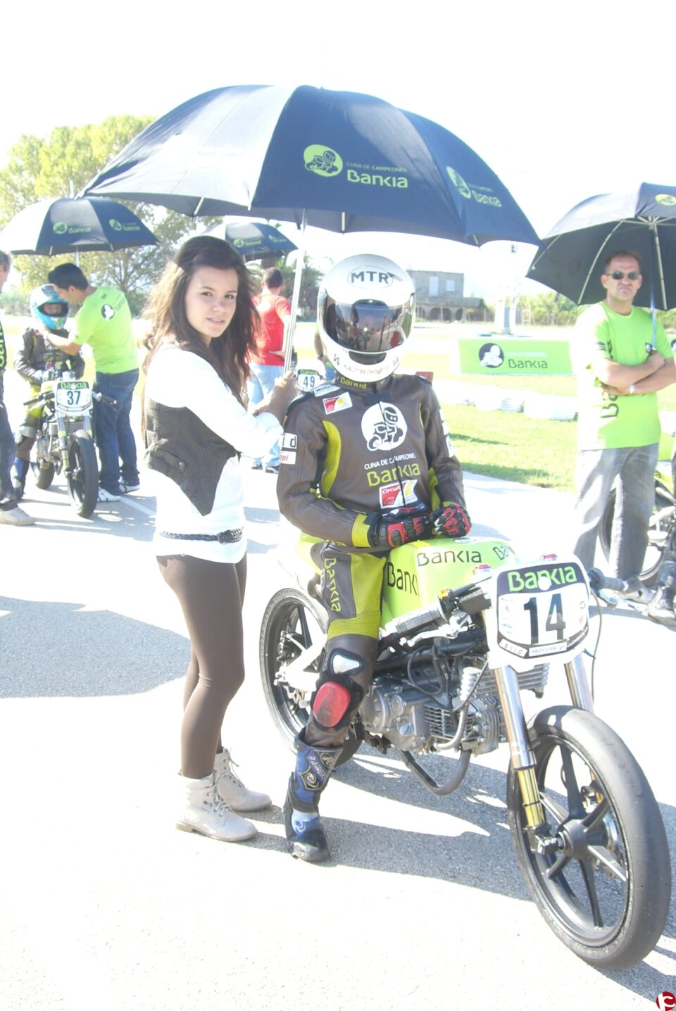 CRONICA MOTOCICLISMO  OLIVA 01/11/2011