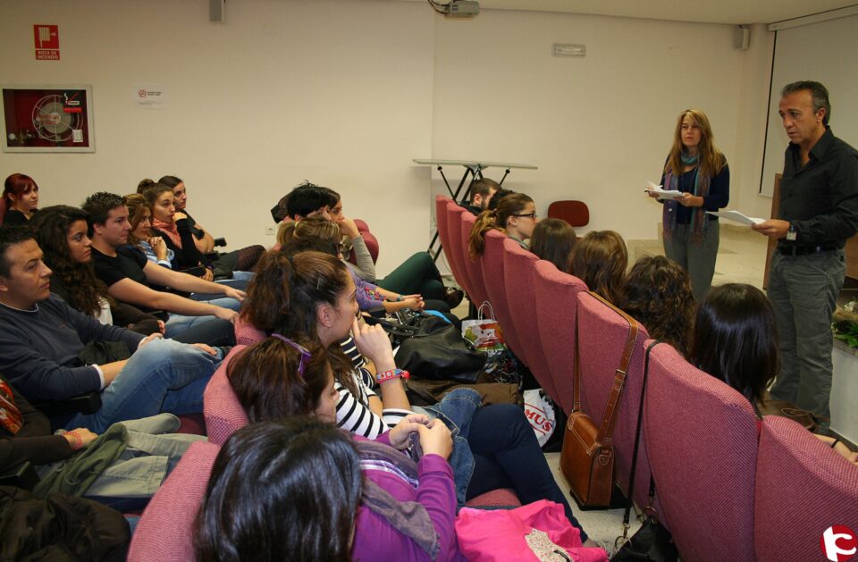 24 alumnos del Grado de Enfermería comienzan sus prácticas en el Departamento de Salud de Elda