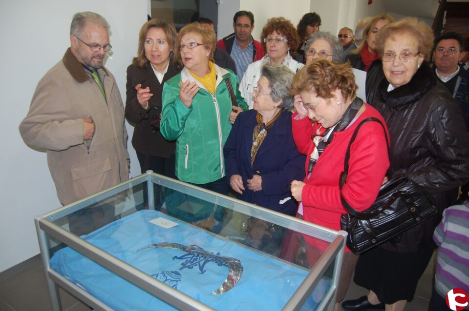 Monforte exhibe el arca de las tres llaves y la media luna en el día de su Patrimonio