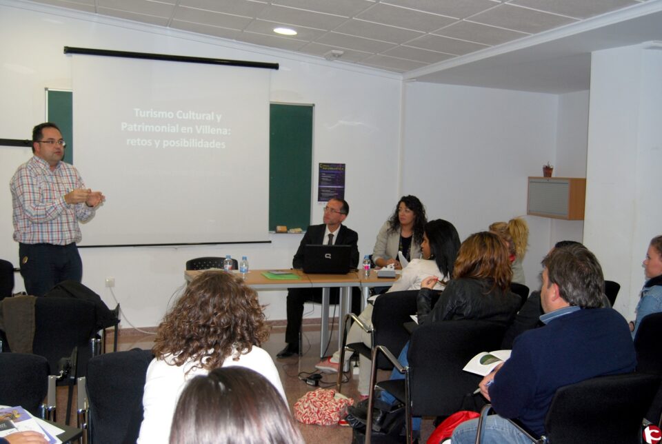 Jornada formativa en Villena para estudiantes de Turismo