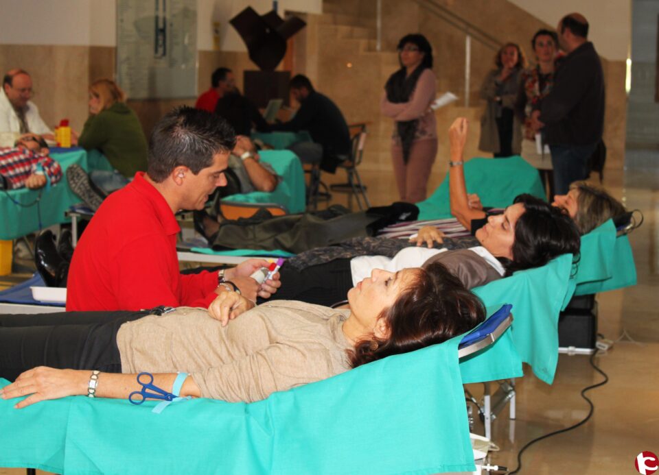 La UA consigue 65 extracciones en su VIII maratón de donaciones de sangre