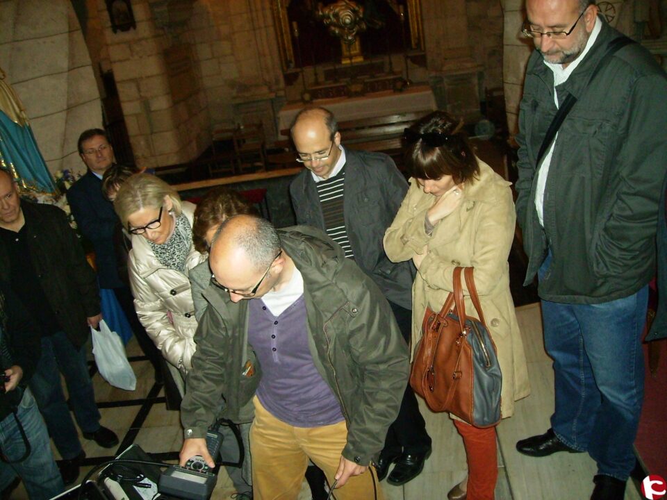Se realizan diversas endoscopias en la Iglesia Arcedianal de Santiago. Se intenta encontrar los restos de Sancho Medina y Jacobo Florentino entre otros. A la altura del Sagrado Corazón de Jesús aparecen restos de madera