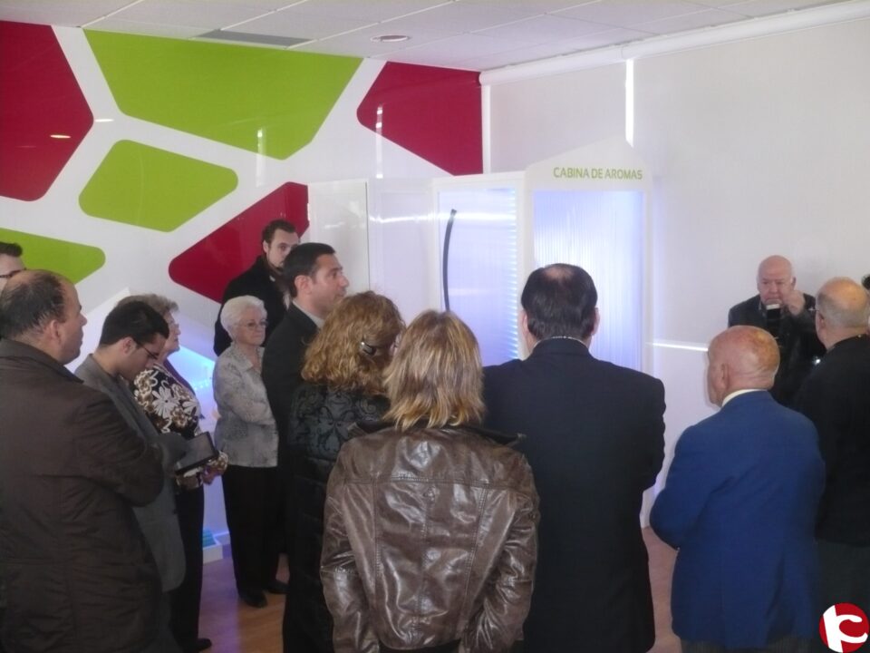 El geriátrico La Molineta pone en marcha un aula de estimulación sensorial y cognitiva para ancianos