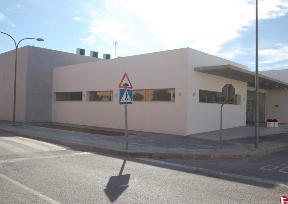 La presidenta de la Diputación inaugura la Casa de la Juventud