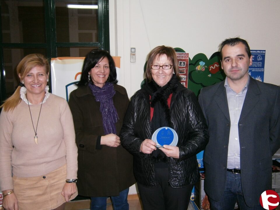 La Asociación de comerciantes de Aspe entrega los premios del XI Concurso de Escaparatismo Navideño para el comercio local