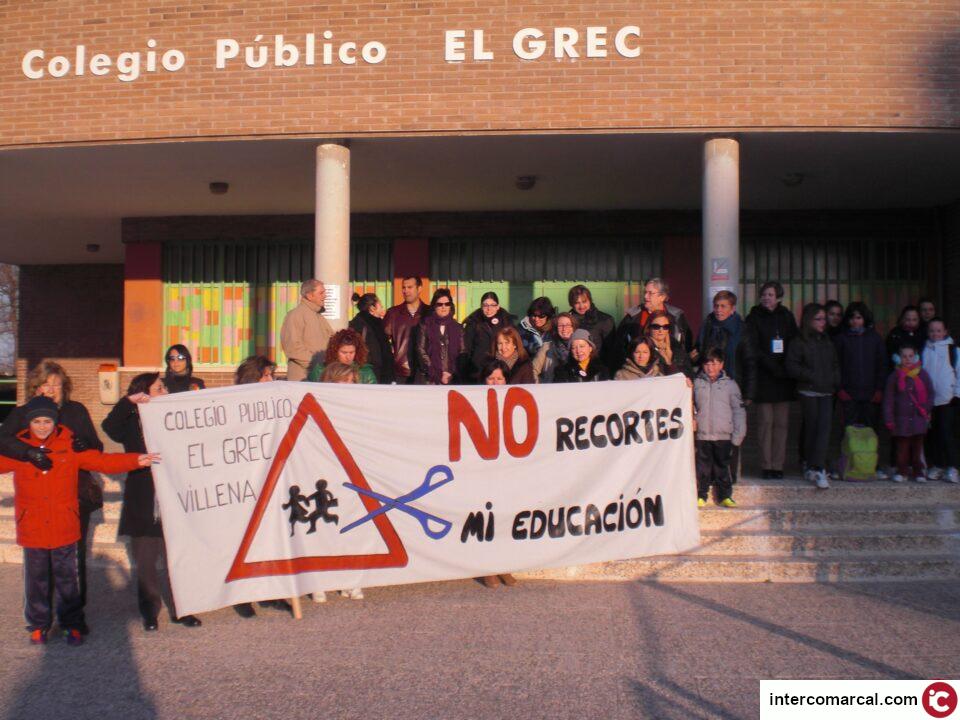 Concentración de esta mañana en el colegio El Grec