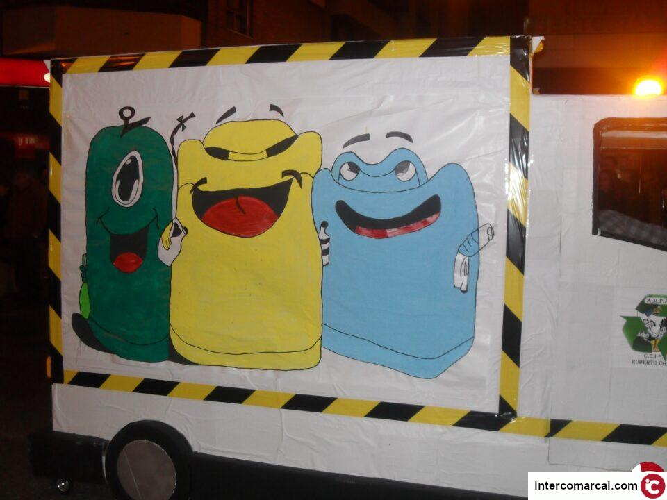 Los mayores y pequeños disfrutan de un carnaval lleno de colorido "amén" de los conflictos entre Policía Local y equipo de Gobierno