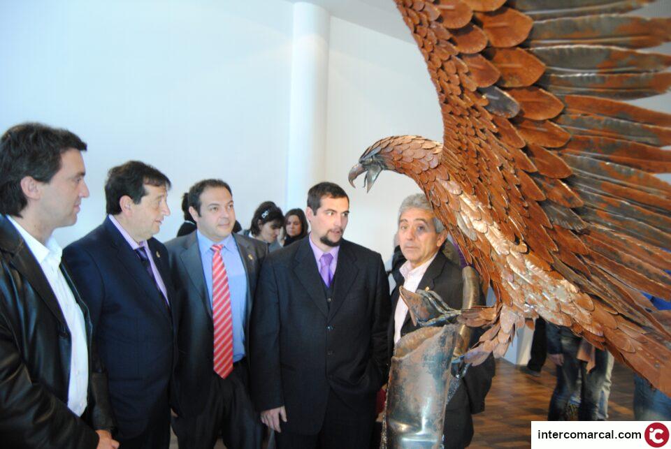 Se inaugura en Salinas una impresionante exposición de herrería escultural del artista Alejandro Cremades