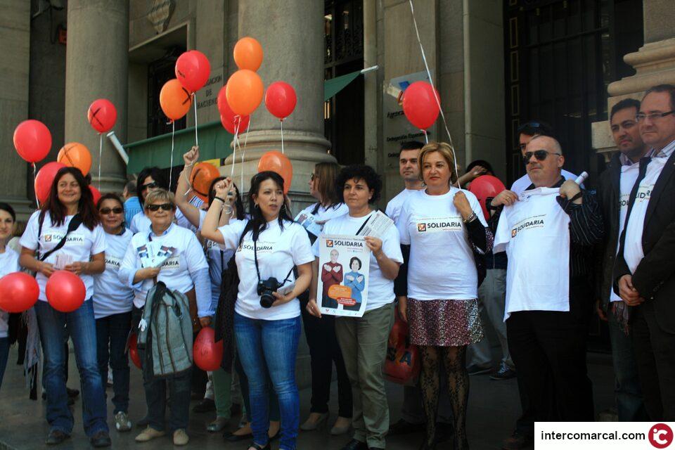 Suelta de globos por la X Solidaria