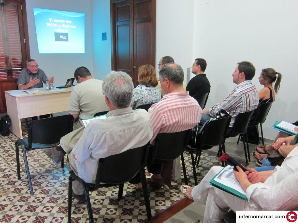 El Arqueólogo y técnico del MARQ