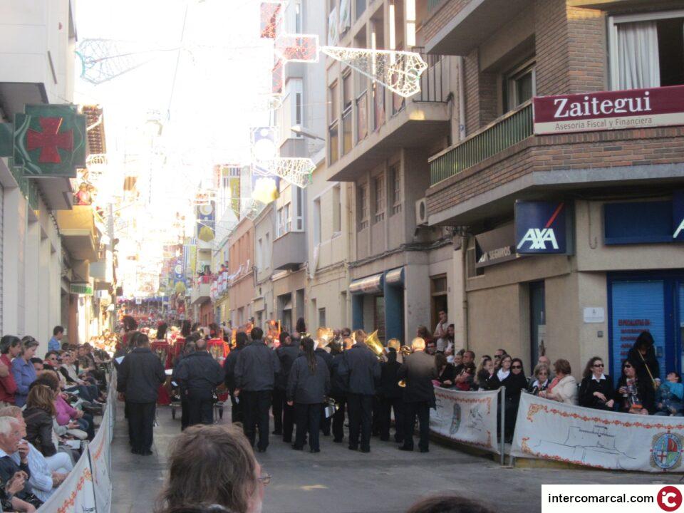 LA SOCIEDAD MUSICAL RUPERTO CHAPÍ PARTICIPA EN DOS DE LAS PRINCIPALES FIESTAS DE MOROS Y CRISTIANOS: PETRER Y ELDA.